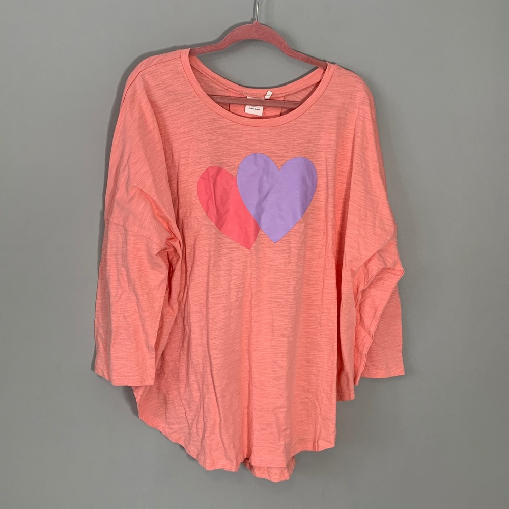 NEW Suzanne Betro 4X Years Double Heart Screenprint Crewneck Tee‎ Coral